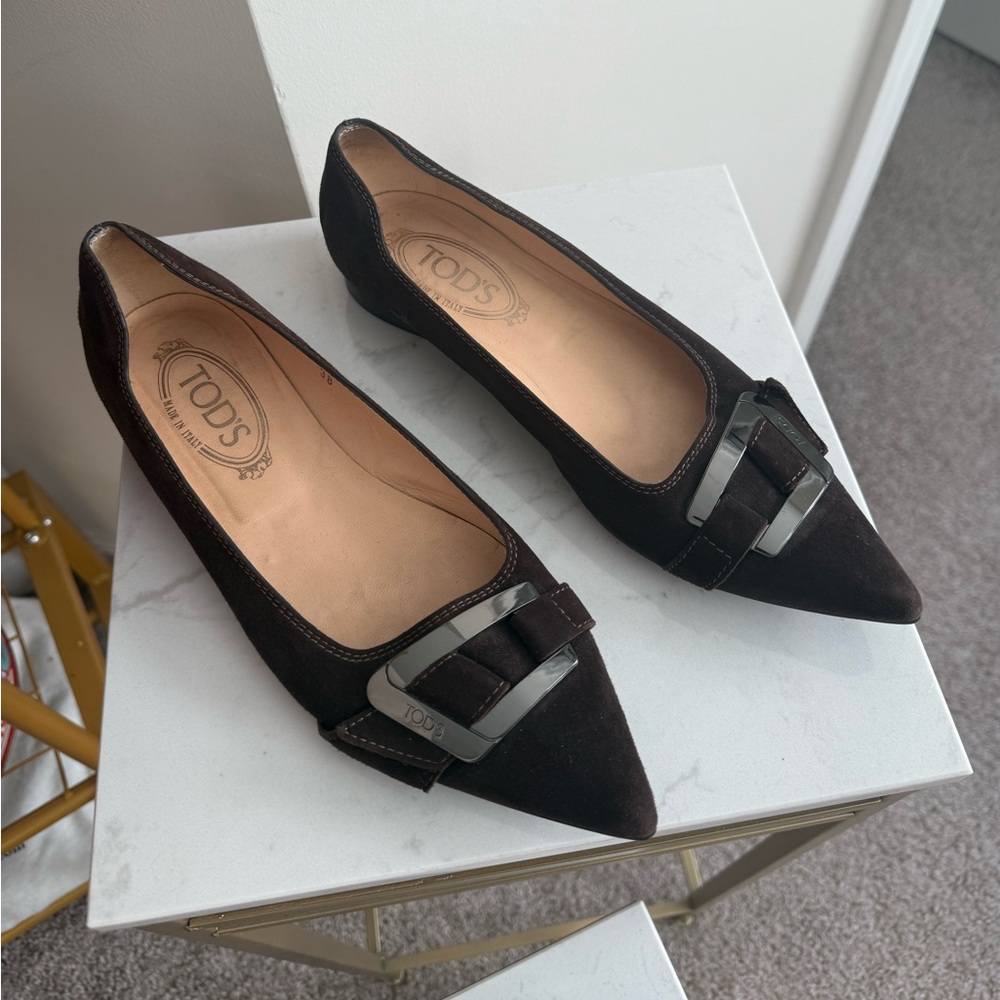 Tod’s suede flats